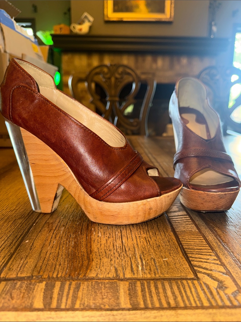 Chloe Brown Leather and Lucite Peep-Toe Chunky Platform Heels 2010